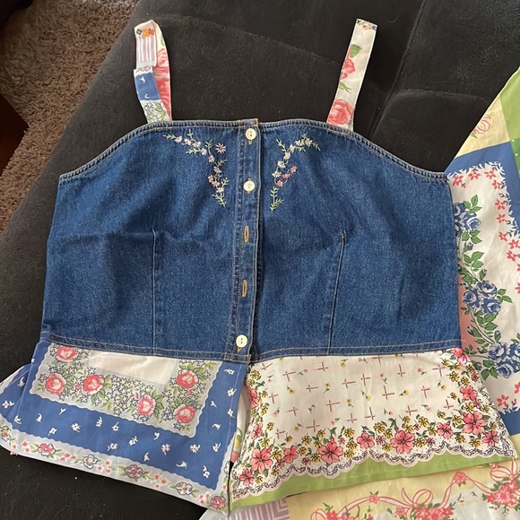 Susan Bristol camisole top and skirt. Simply beautiful within embroidery. - Picture 2 of 9